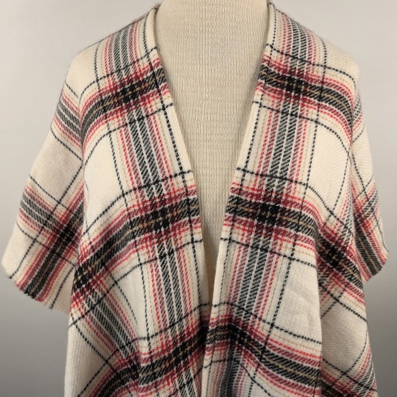 LOFT Women's Plaid Wrap M/L Red‎ Black White Poncho Sweater Cardigan Fringe NWT - Picture 2 of 7